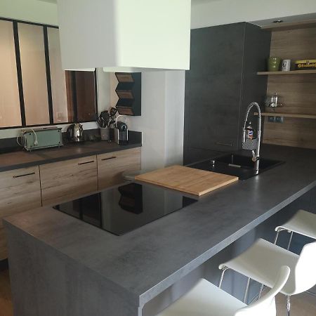 Appartement Meuble Tout Confort Scionzier Exterior foto