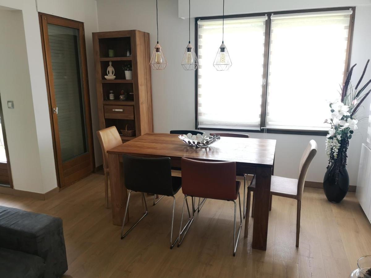 Appartement Meuble Tout Confort Scionzier Exterior foto